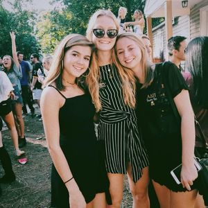 Meet your Posher, Rebekah